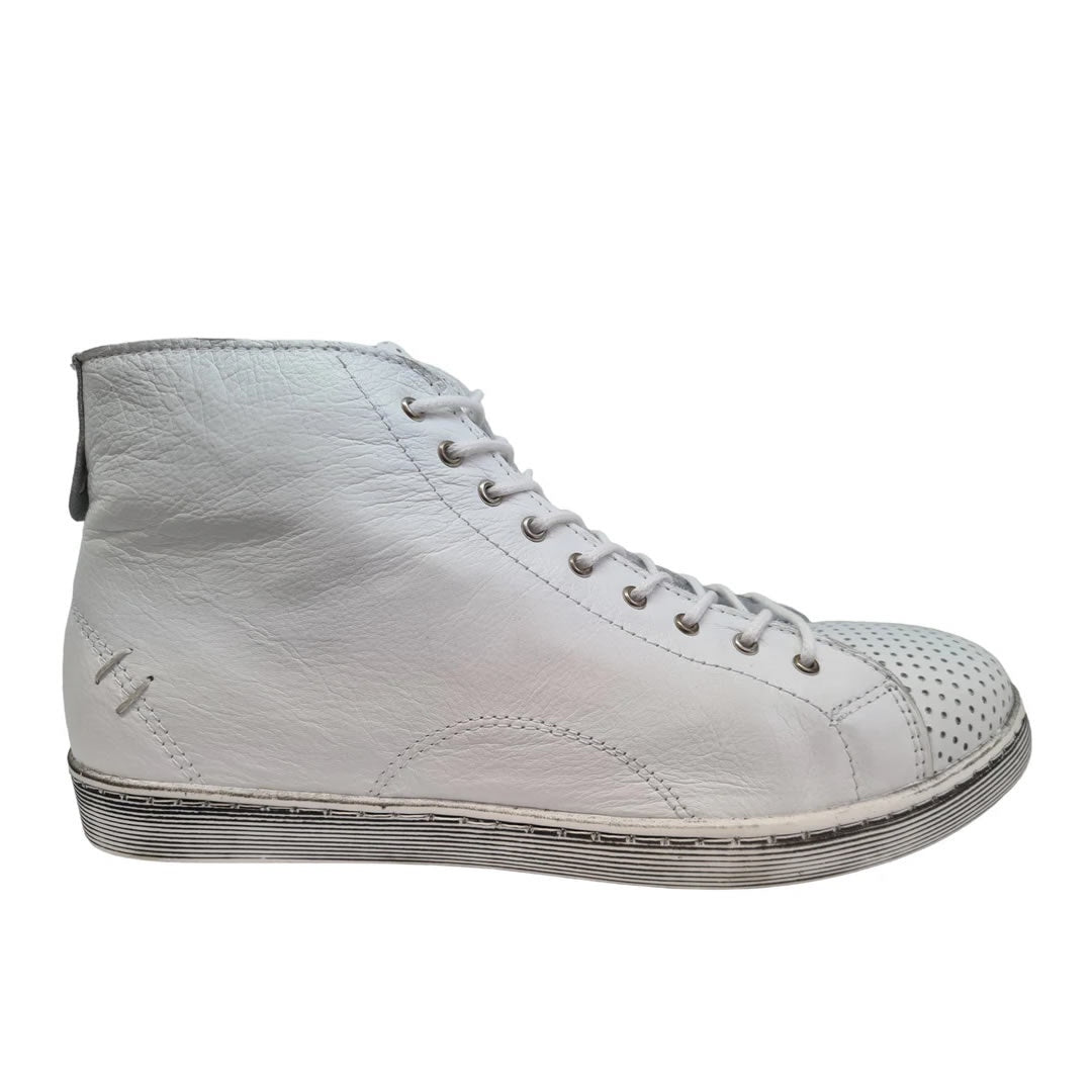 Rilassare Trinity White
