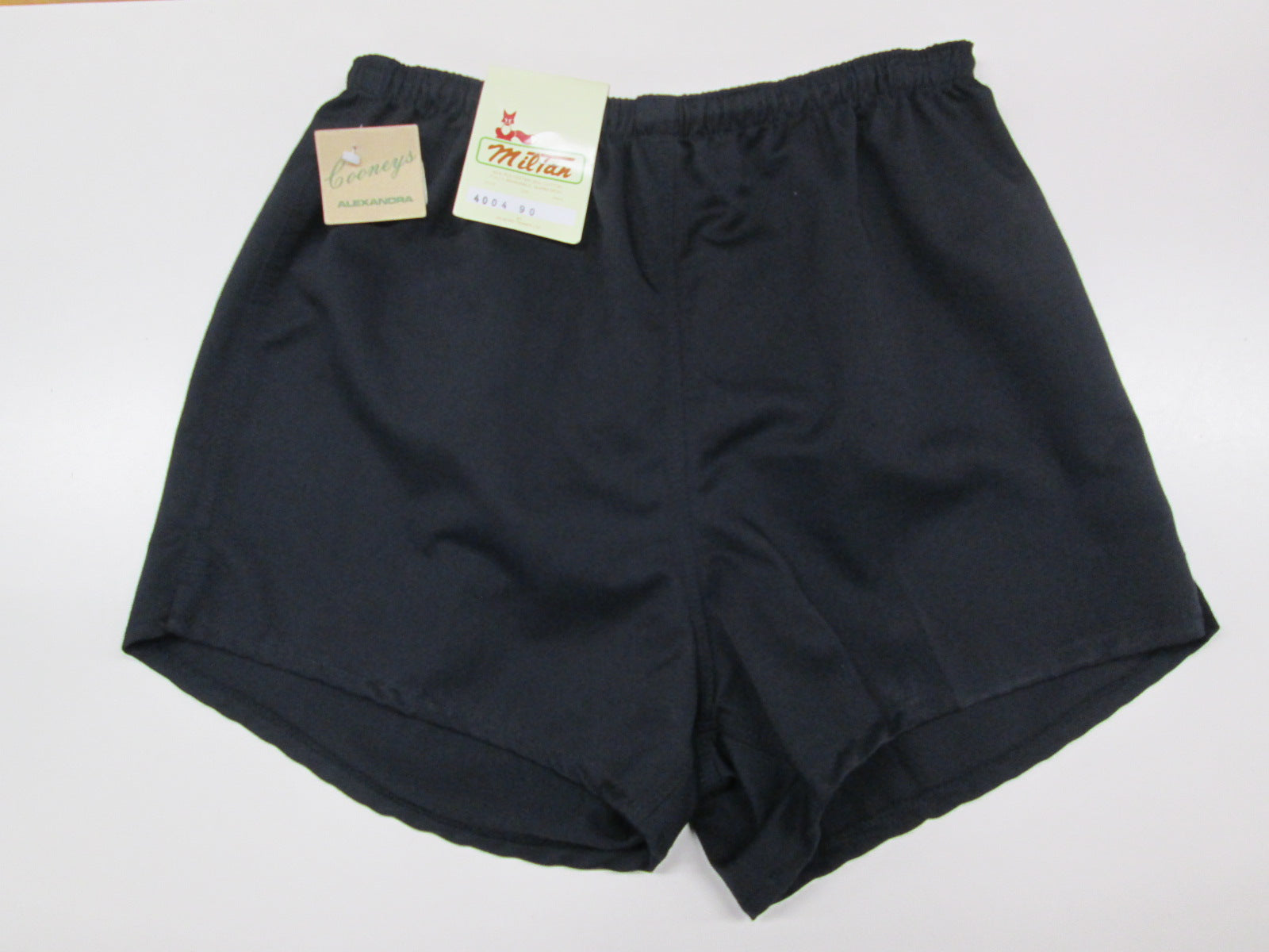 Miltan sport shorts